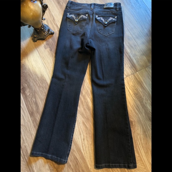 🎉HP🎉Awesome, stonewashed, boot cut jeans🍂 - Picture 3 of 8